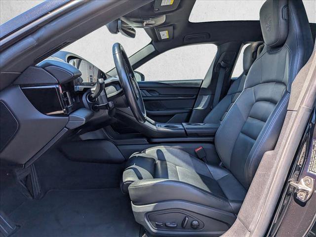 Used 2022 Porsche Taycan 4 Cross Turismo AWD/4WD image 17