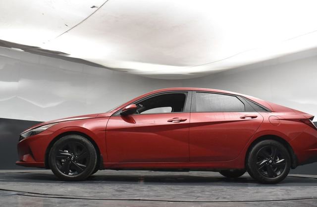 Used 2023 Hyundai Elantra SEL image 34