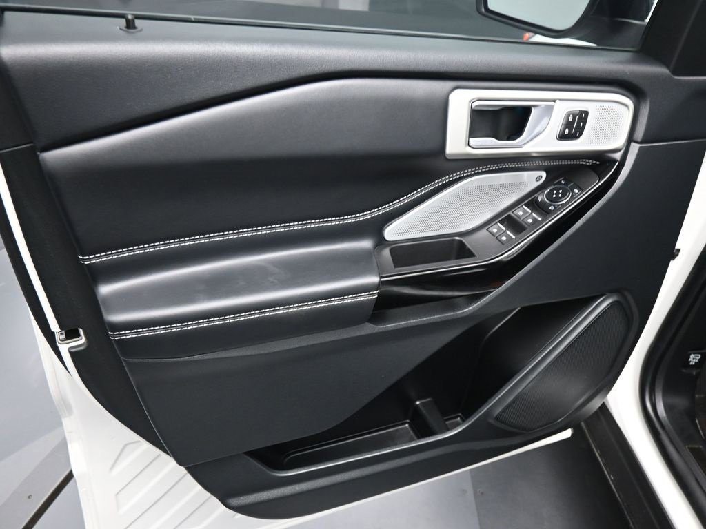 Used 2023 Ford Explorer ST w/ Equipment Group 401A image 3