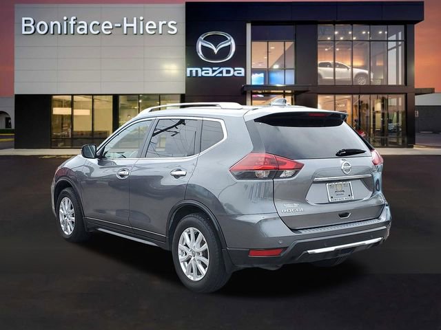 Used 2019 Nissan Rogue SV image 3