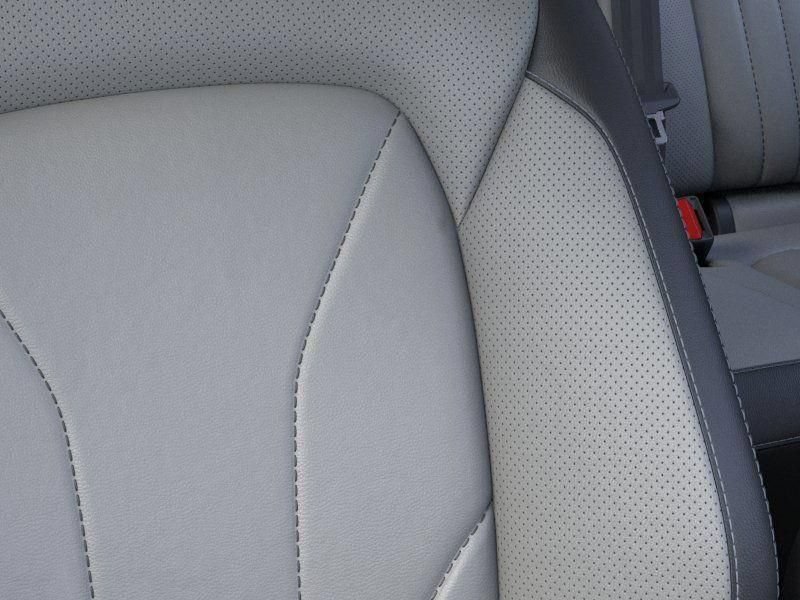 New 2025 Ford Escape SE w/ PHEV Premium Package FWD image 16