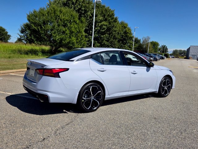 New 2026 Nissan Altima 2.5 SR w/ SR Premium Package FWD image 14