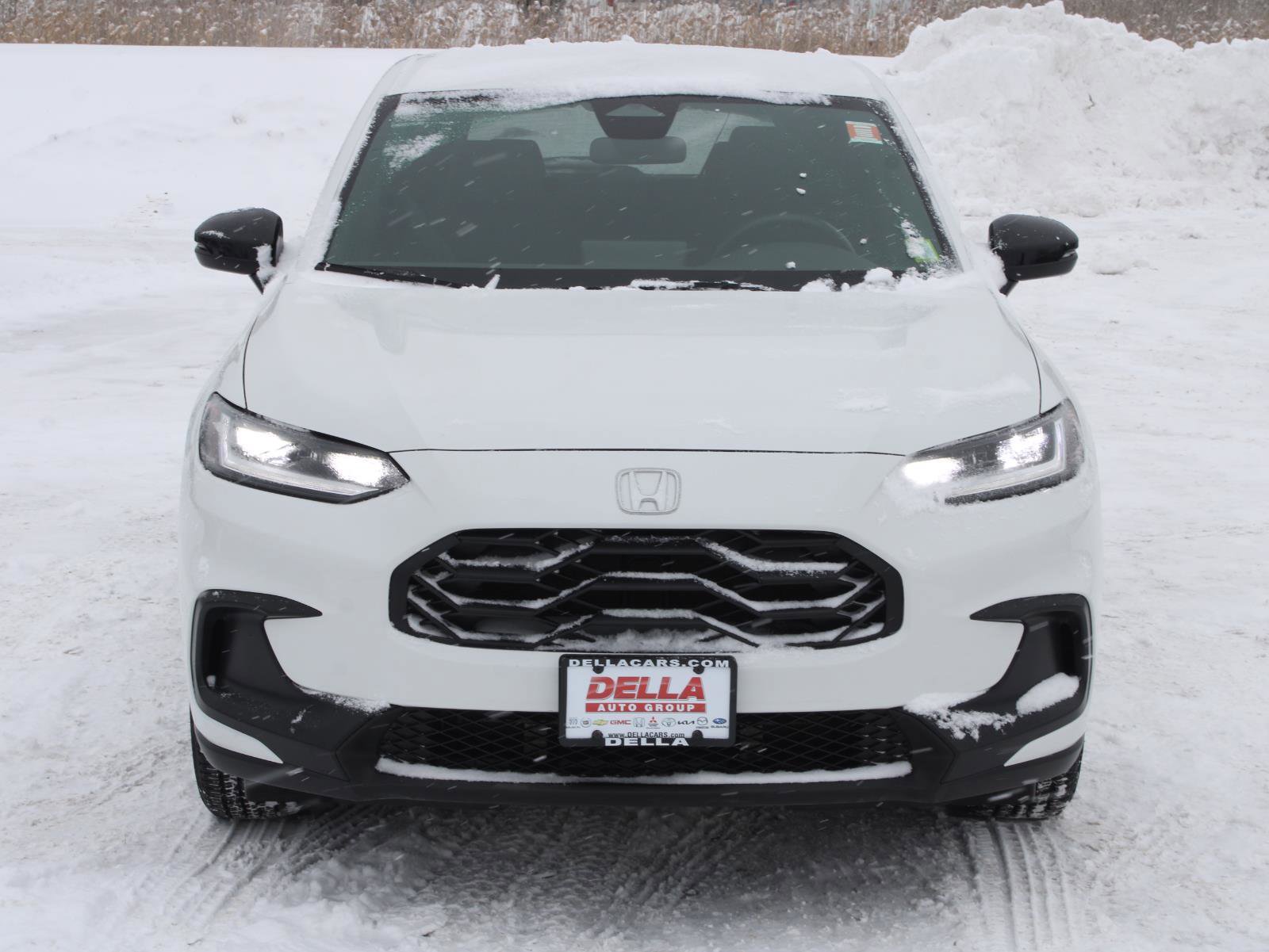 Certified 2023 Honda HR-V Sport image 2