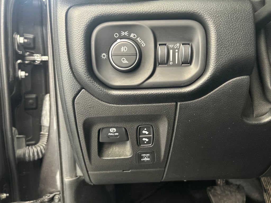 Used 2022 RAM 1500 Laramie AWD/4WD image 45