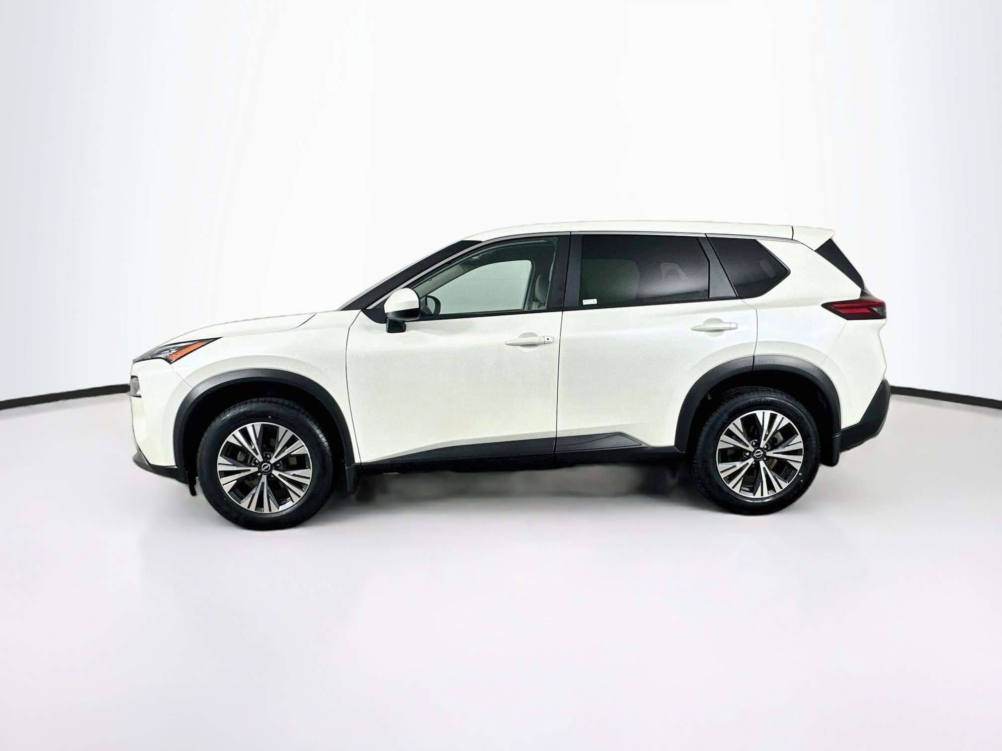 Used 2023 Nissan Rogue SV AWD/4WD image 4