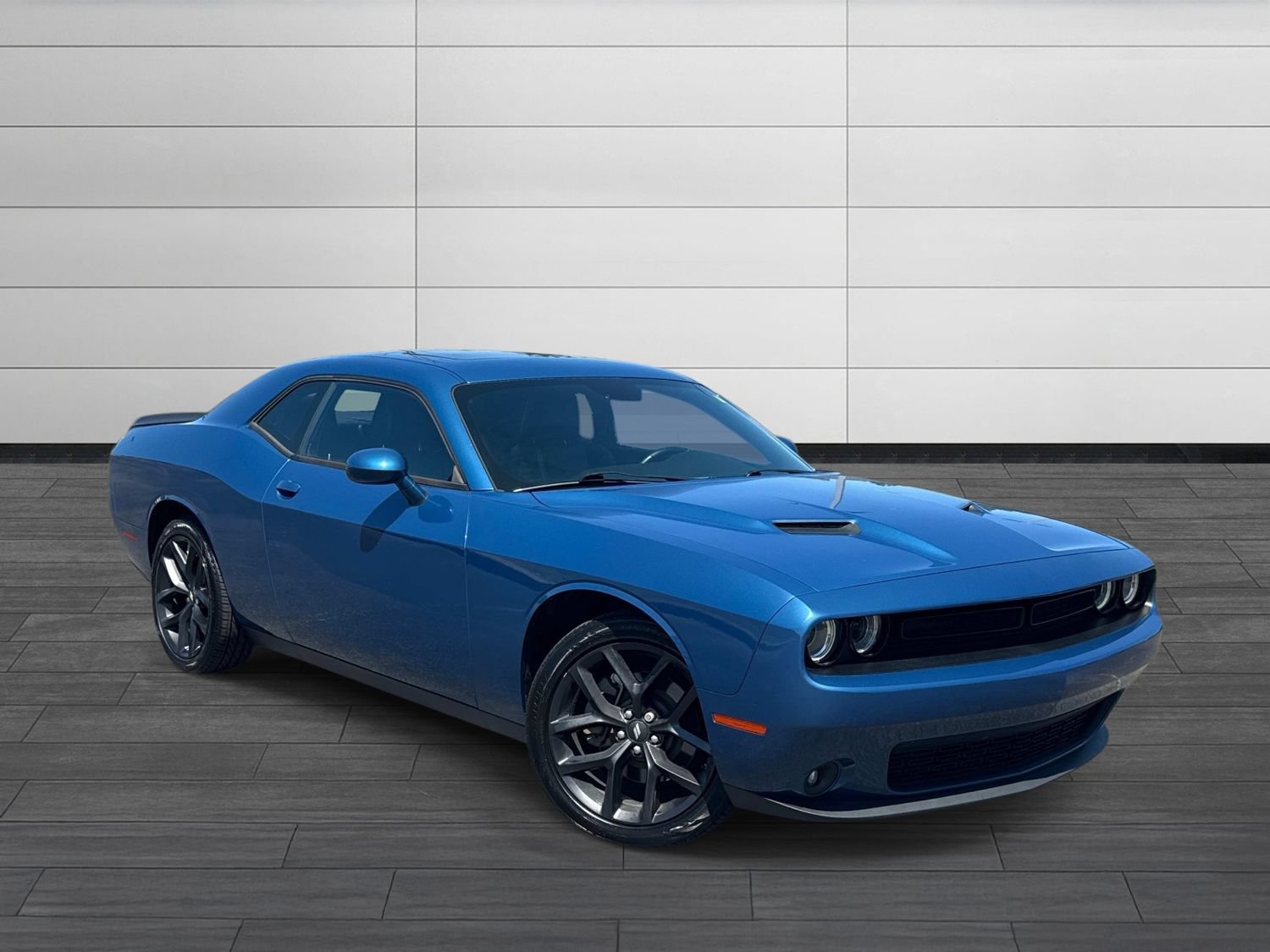 Used 2022 Dodge Challenger SXT w/ Plus Package RWD video 2