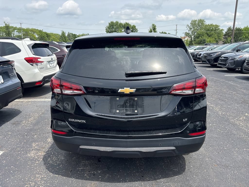 Used 2023 Chevrolet Equinox LT w/ Driver Convenience Package FWD image 3