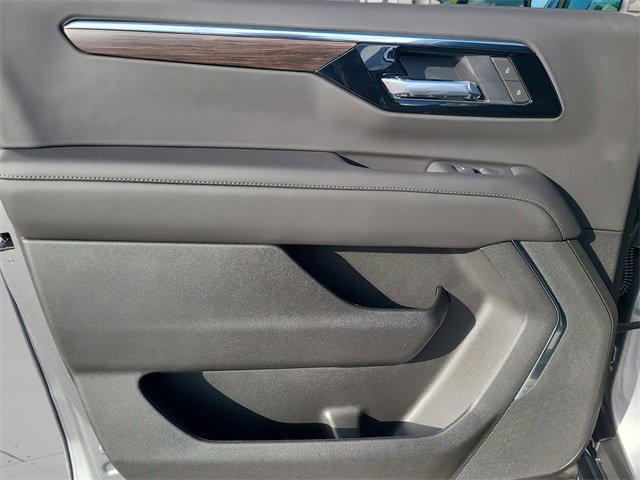 New 2026 Chevrolet Suburban LS w/ LPO, Dark Essentials Package image 18