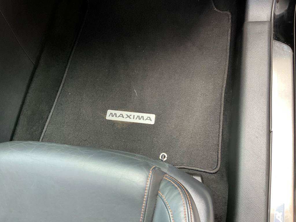 Used 2020 Nissan Maxima SR w/ Sport Mat Group FWD image 15