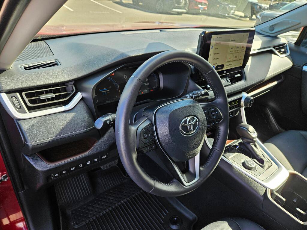 Used 2024 Toyota RAV4 Limited w/ Advanced Technology Package AWD/4WD image 18