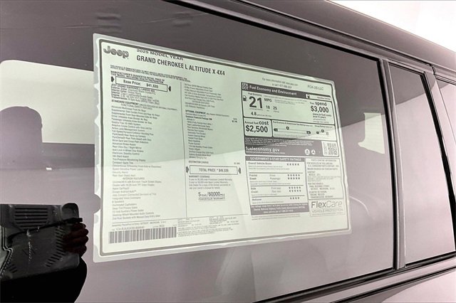 New 2025 Jeep Grand Cherokee L Altitude image 14