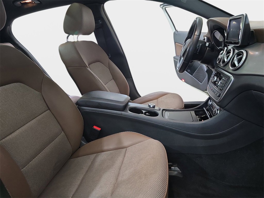 Used 2015 Mercedes-Benz GLA 250 4MATIC image 12