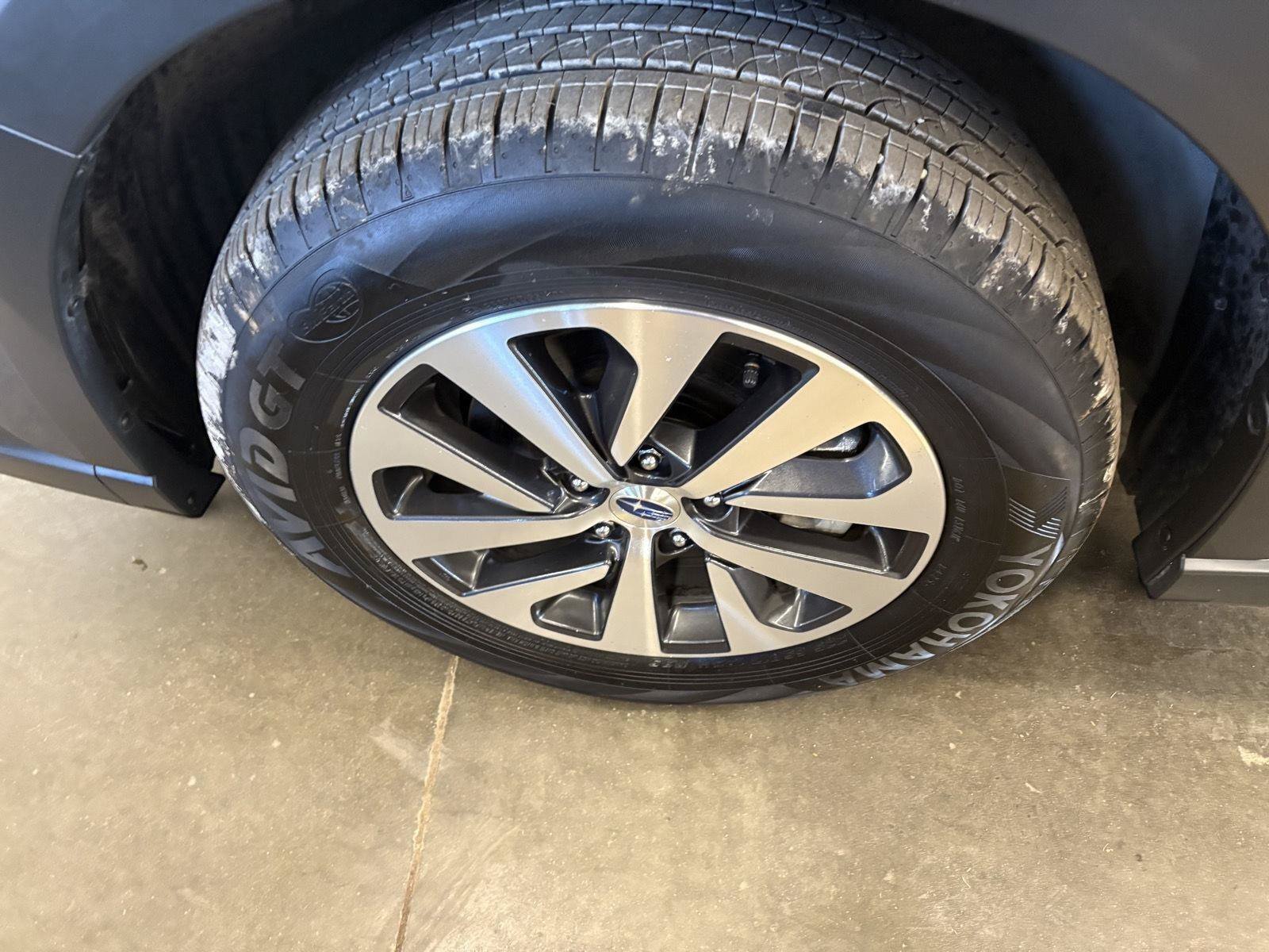 Used 2025 Subaru Outback Premium AWD/4WD image 11