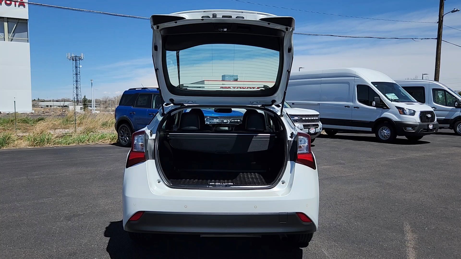 Used 2021 Toyota Prius XLE AWD/4WD image 17