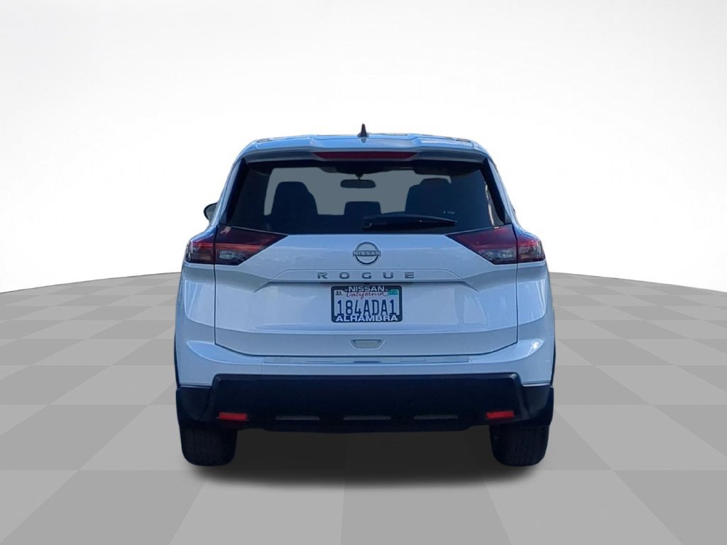 Certified 2026 Nissan Rogue SV w/ Cold Weather Package FWD image 6