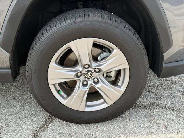 Used 2025 Toyota RAV4 XLE w/ Weather Package FWD image 7