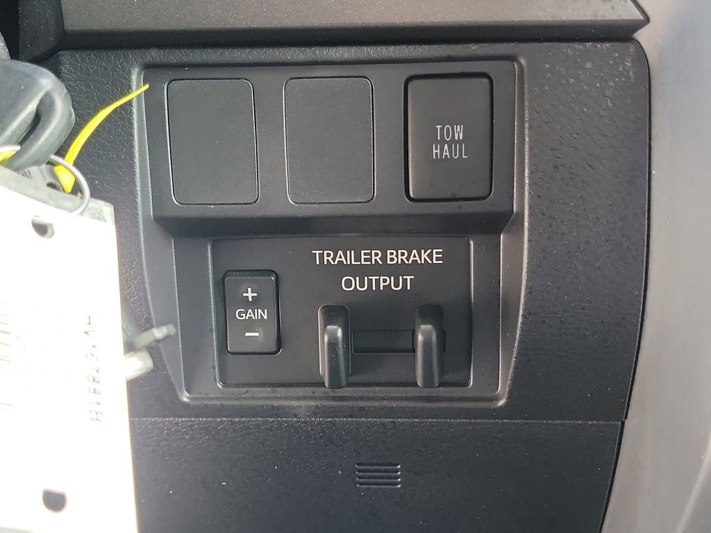 Used 2021 Toyota Tundra SR5 w/ SR5 Upgrade Package image 30