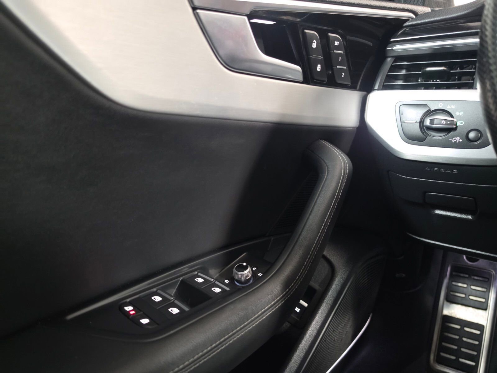 Used 2021 Audi S4 Premium Plus w/ Premium Plus Package image 37