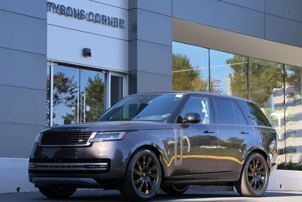 New 2027 Land Rover Range Rover SE