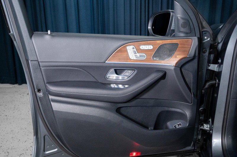 Certified 2025 Mercedes-Benz GLS 450 4MATIC image 13