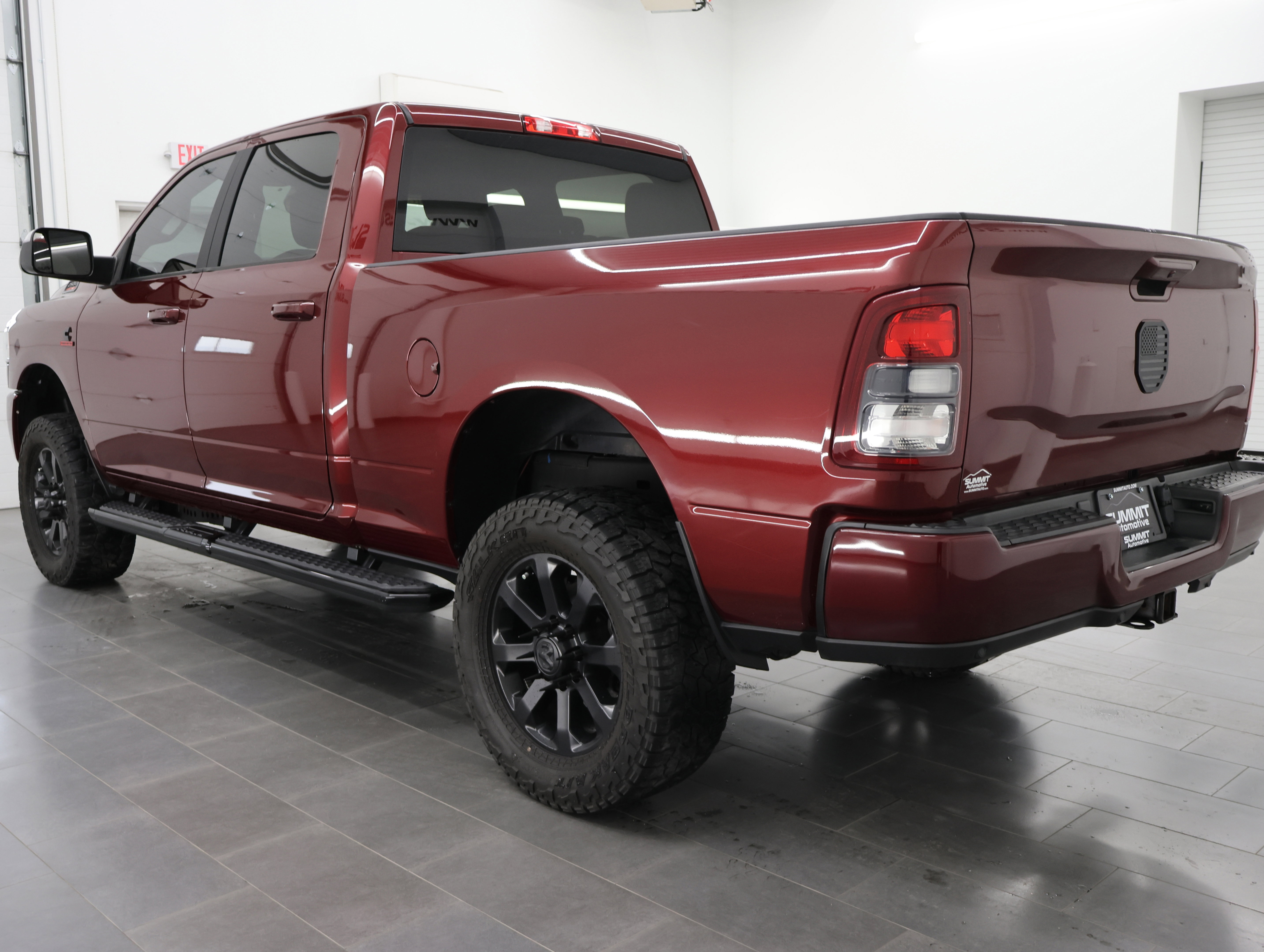 Used 2022 RAM 2500 Big Horn w/ Night Edition image 6