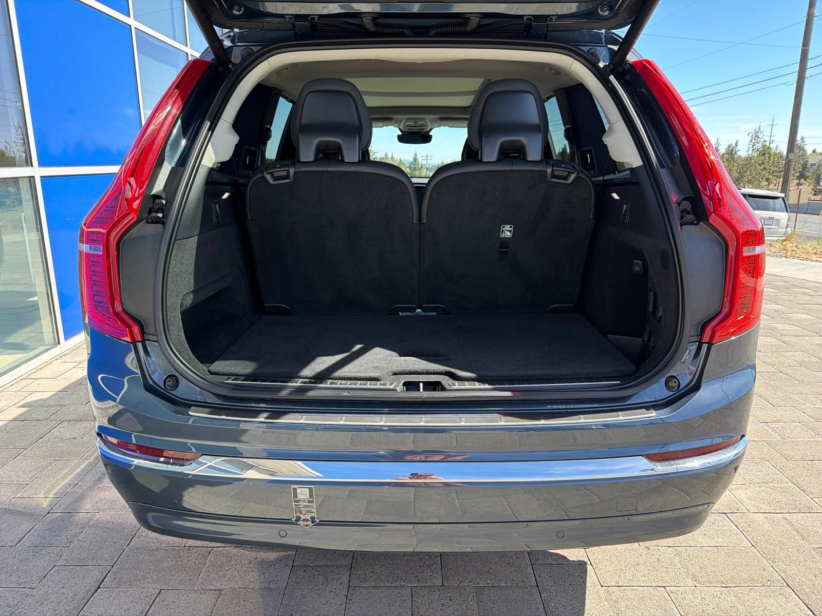Used 2023 Volvo XC90 T8 Ultimate w/ Protection Package Premier AWD/4WD image 9