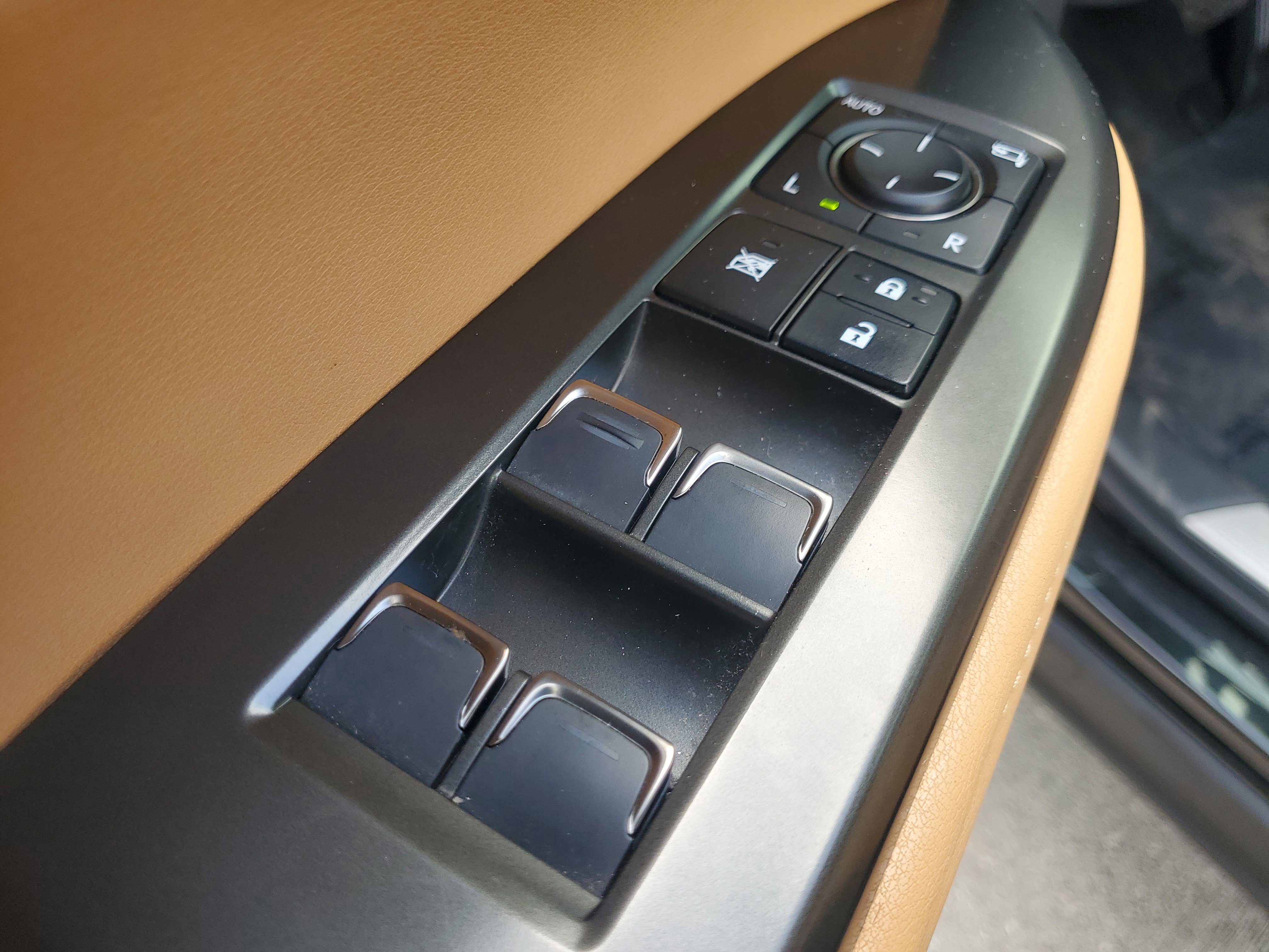 Used 2023 Lexus NX 250 FWD image 24