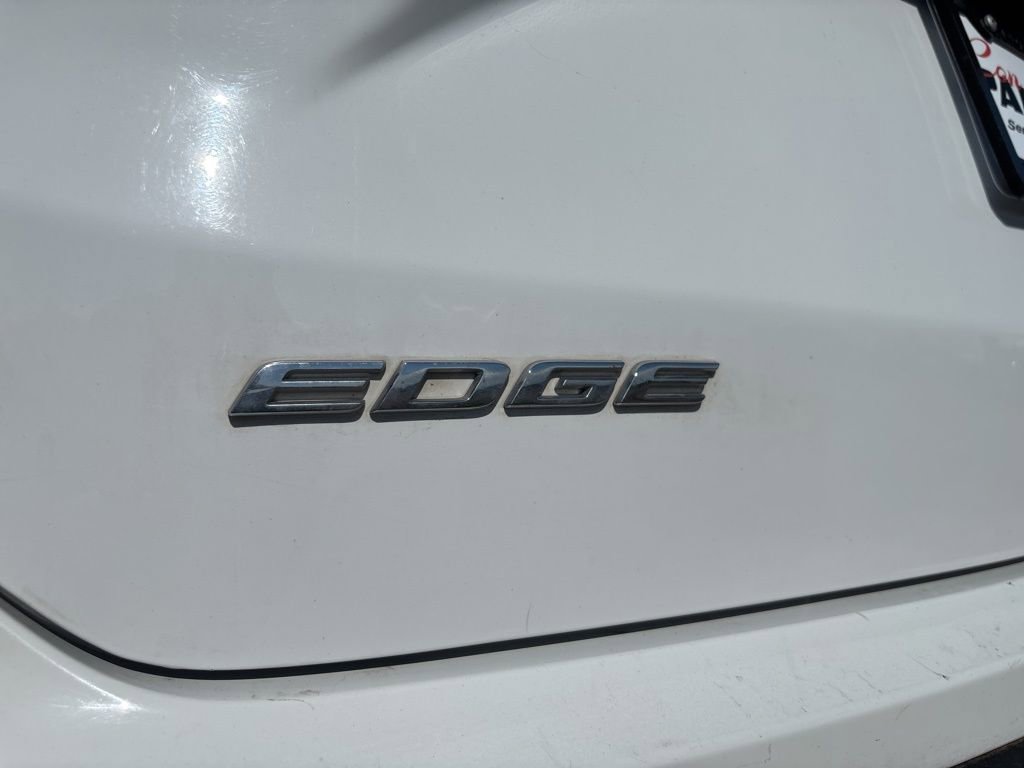Used 2020 Ford Edge SEL image 8