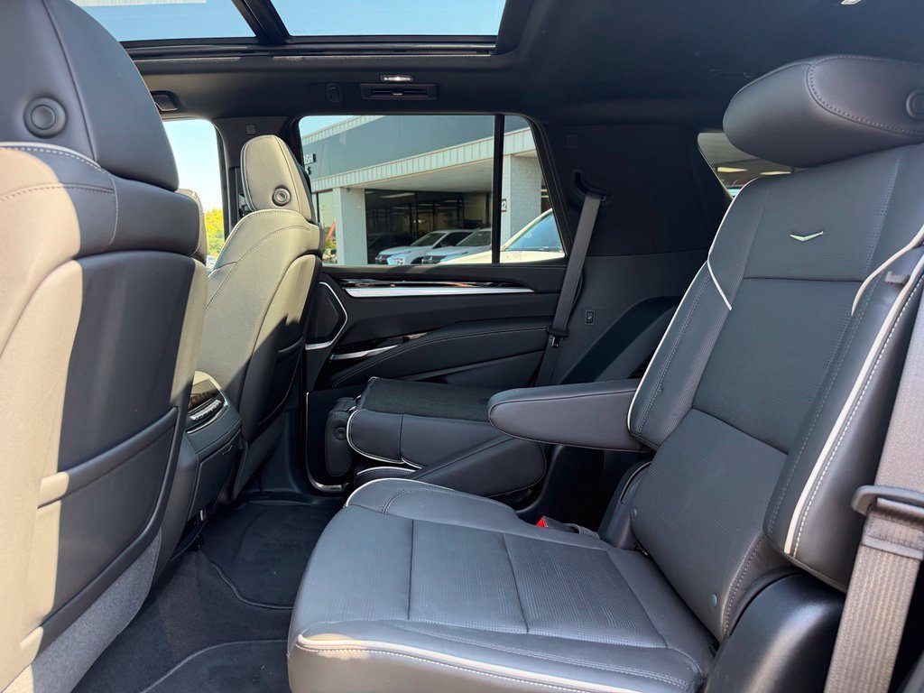 Used 2026 Cadillac Escalade Sport w/ LPO, ONYX Package AWD/4WD image 43