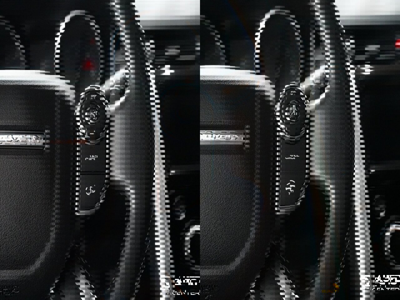 Used 2017 Land Rover Discovery HSE image 24