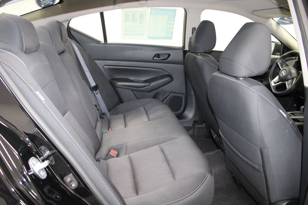 Used 2024 Nissan Altima 2.5 SV FWD image 28
