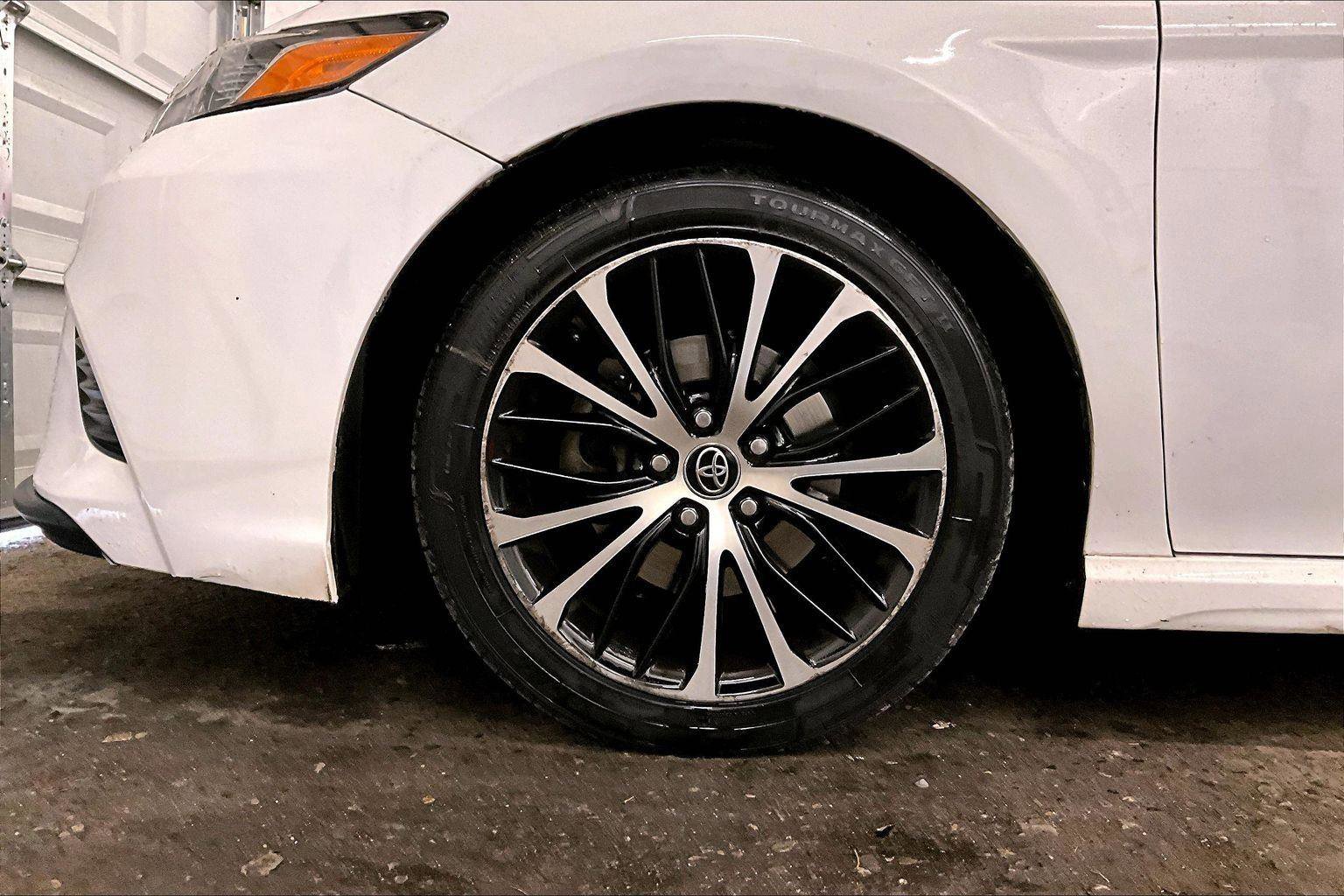 Used 2019 Toyota Camry SE image 8