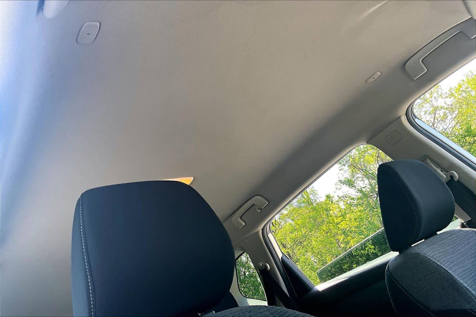 Used 2022 Nissan Rogue SV FWD image 14