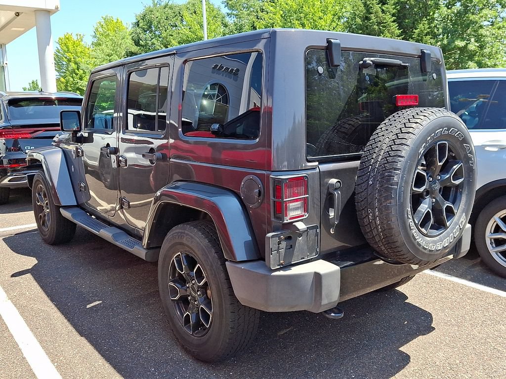 Used 2018 Jeep Wrangler Unlimited Sahara AWD/4WD image 6