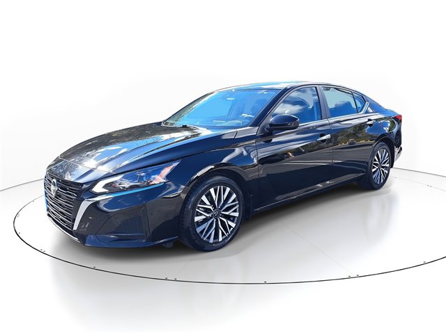 Used 2023 Nissan Altima 2.5 SV image 3