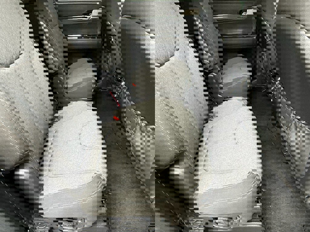 Used 2024 Chrysler Pacifica Touring-L image 11