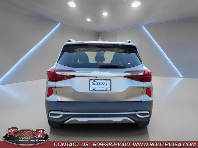 Used 2022 Kia Seltos EX AWD/4WD image 5