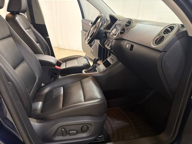 Used 2016 Volkswagen Tiguan SEL FWD image 25