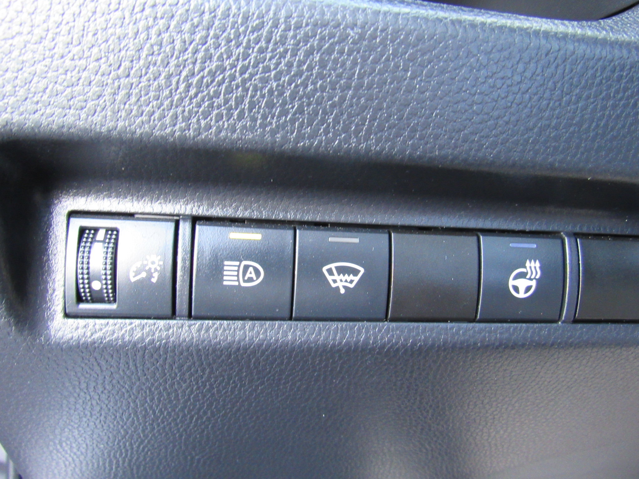 Used 2021 Toyota RAV4 XLE w/ XLE Grade Weather Package image 13