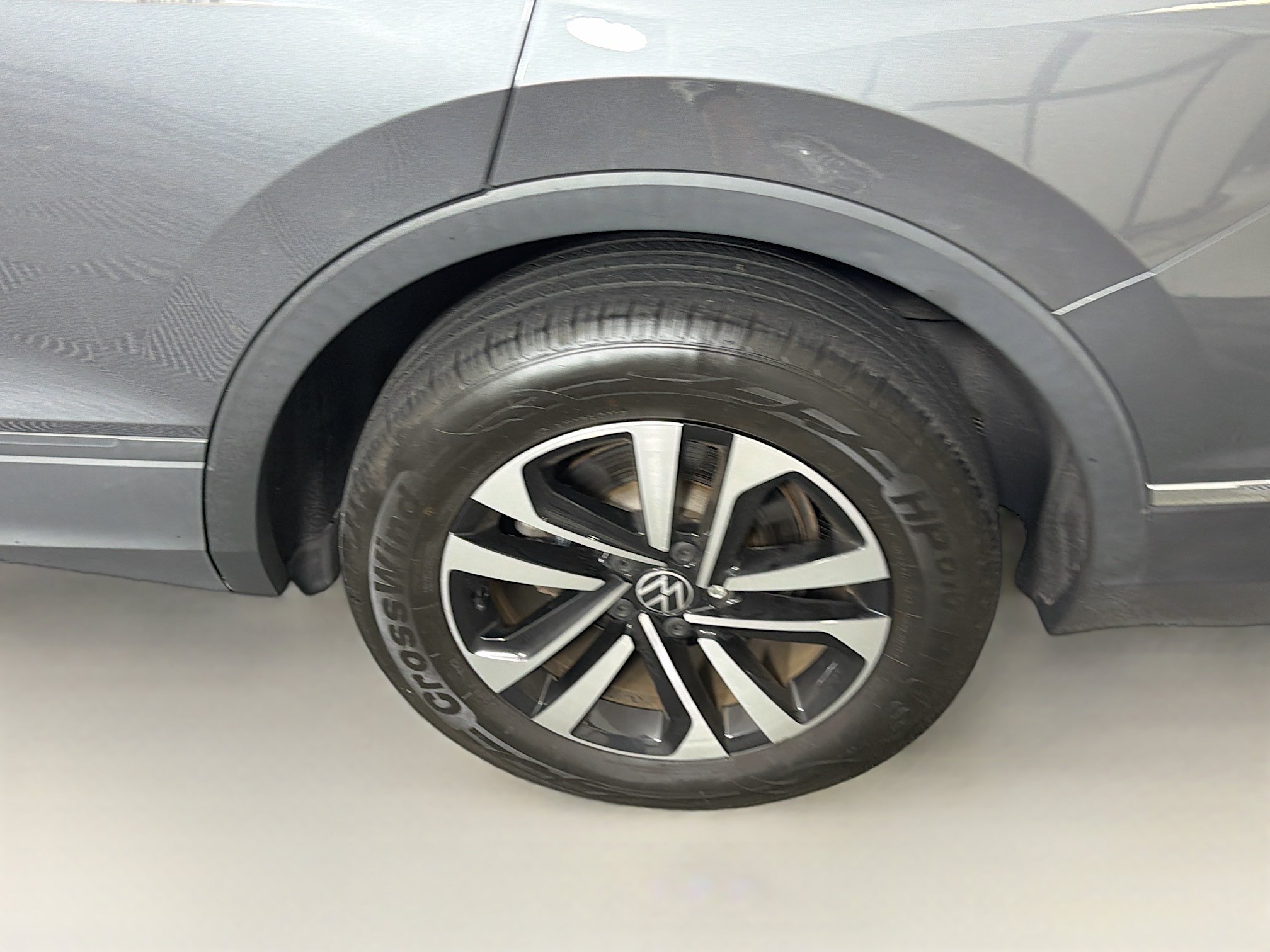 Used 2022 Volkswagen Tiguan S FWD image 11