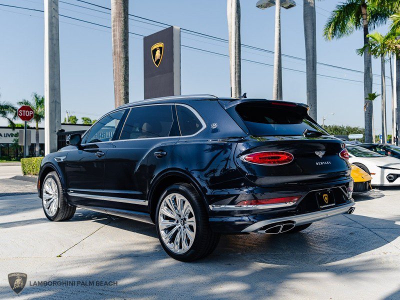 Used 2026 Bentley Bentayga Extended Wheelbase AWD/4WD image 3