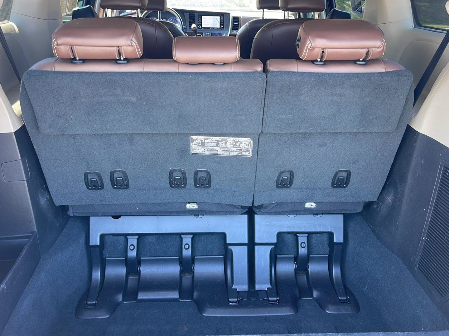 Used 2020 Toyota Sienna Limited Premium FWD image 36