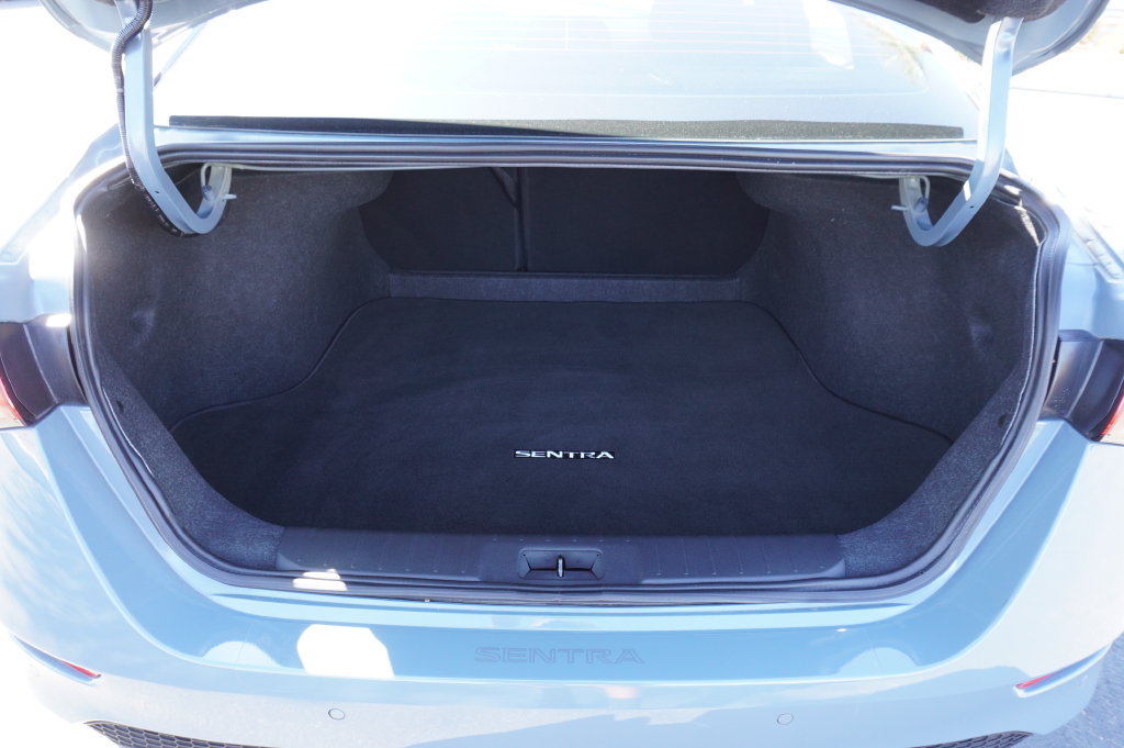 Certified 2025 Nissan Sentra SV FWD image 8