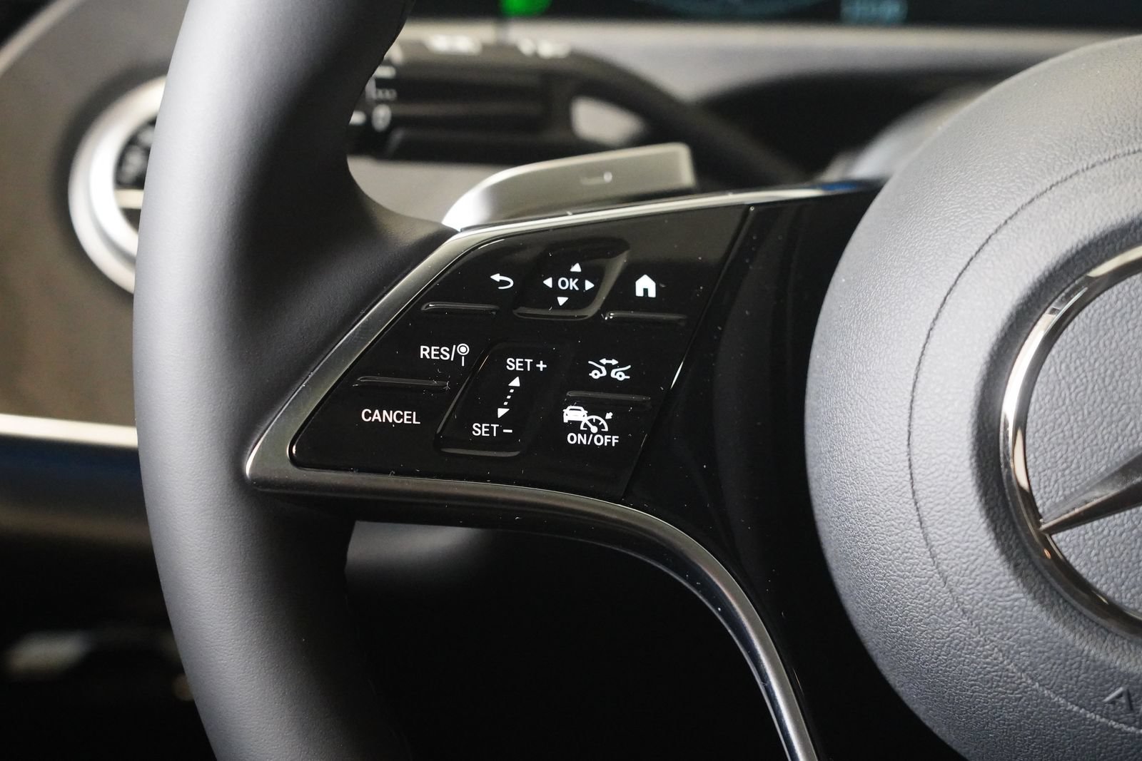 New 2027 Mercedes-Benz E 350 4MATIC Sedan image 19