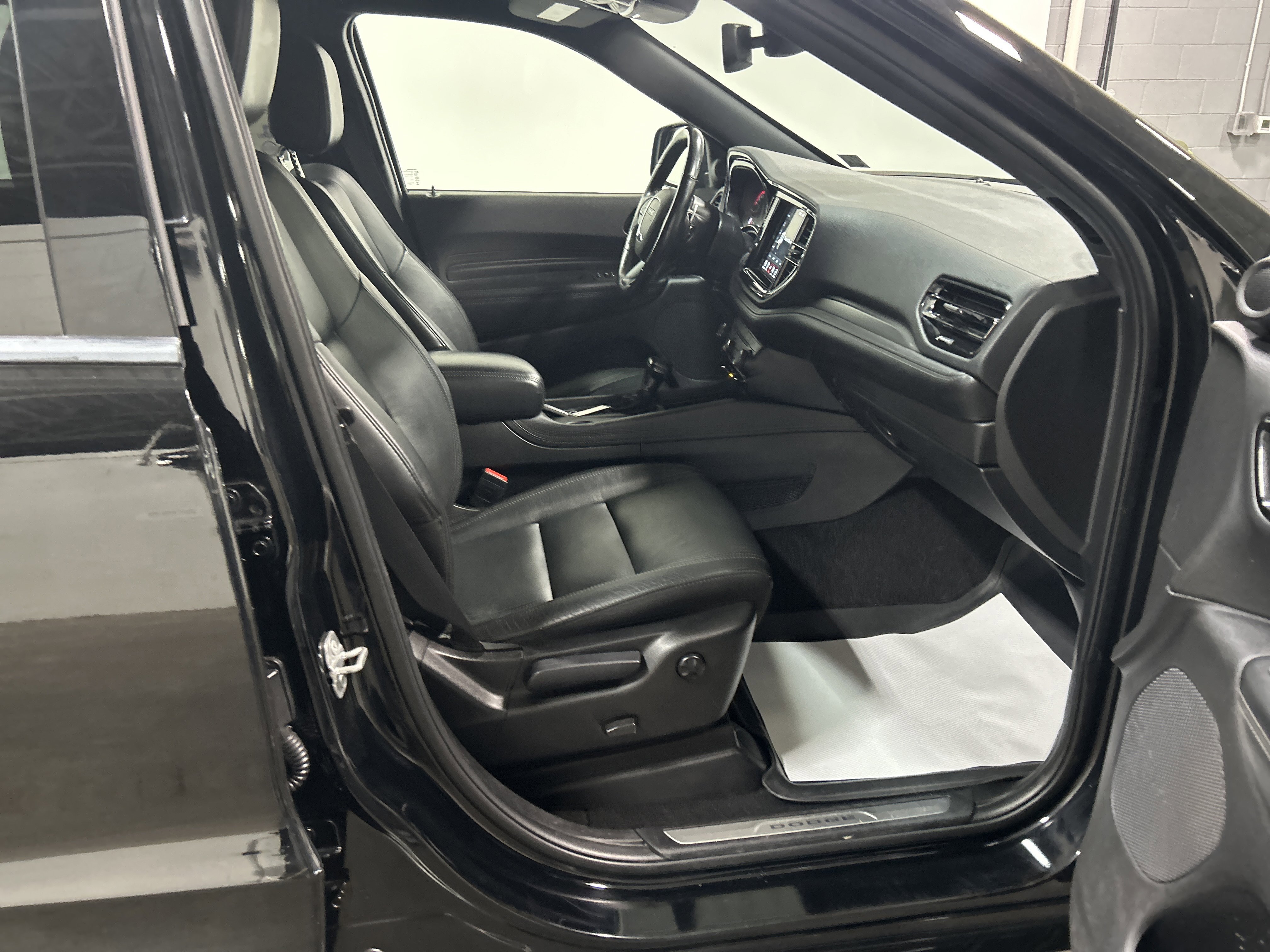 Used 2022 Dodge Durango GT image 36