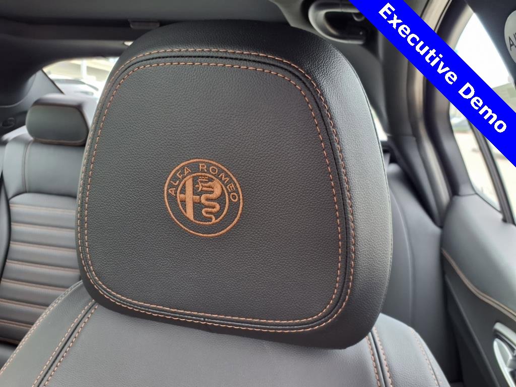 New 2025 Alfa Romeo Giulia w/ Driving Assist Package image 16