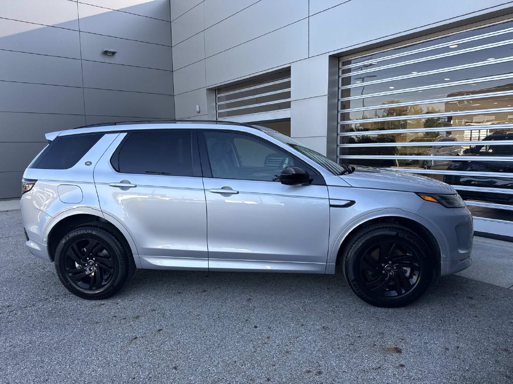 Certified 2025 Land Rover Discovery Sport S AWD/4WD image 8