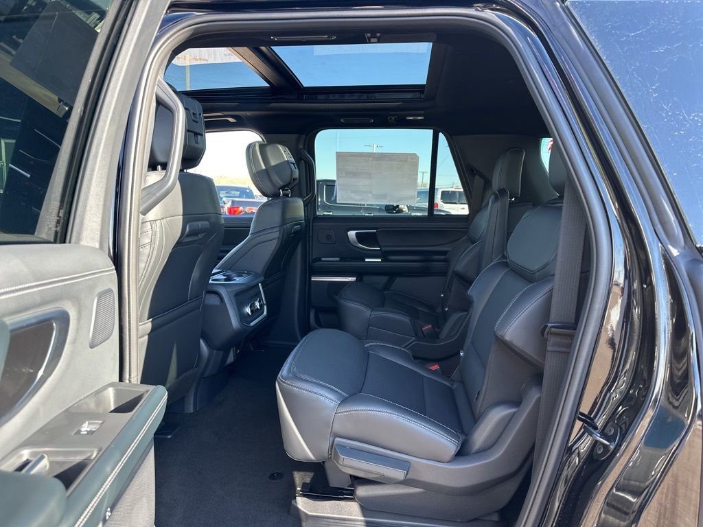 New 2026 Ford Expedition Max Platinum w/ Stealth Performance Package image 32