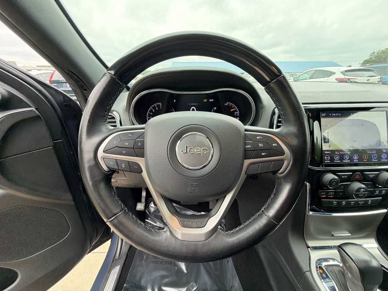 Used 2020 Jeep Grand Cherokee Overland AWD/4WD image 20