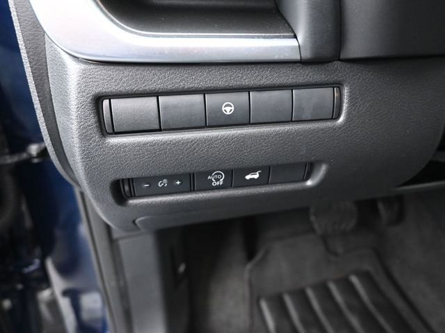 Certified 2025 Nissan Rogue SV image 13